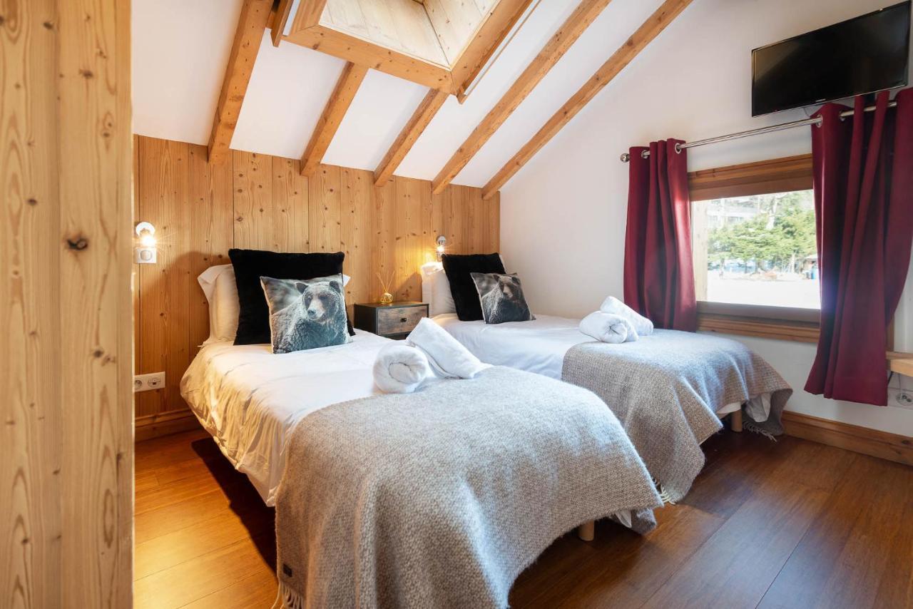 Yeti Lodge Rooms อาร์ฌองติแยร์ ภายนอก รูปภาพ