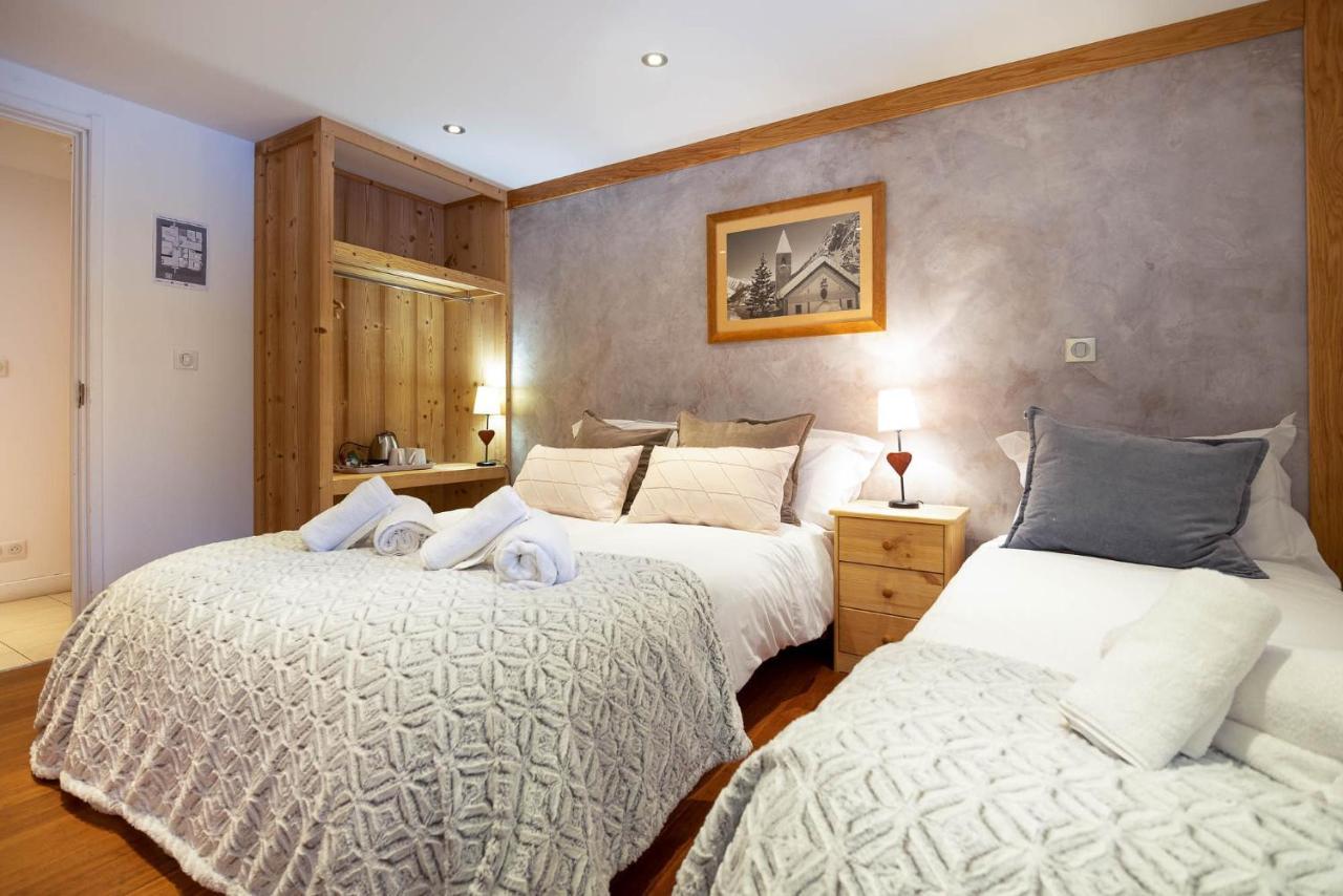 Yeti Lodge Rooms อาร์ฌองติแยร์ ภายนอก รูปภาพ