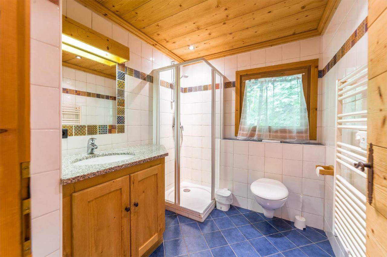 Yeti Lodge Rooms อาร์ฌองติแยร์ ภายนอก รูปภาพ