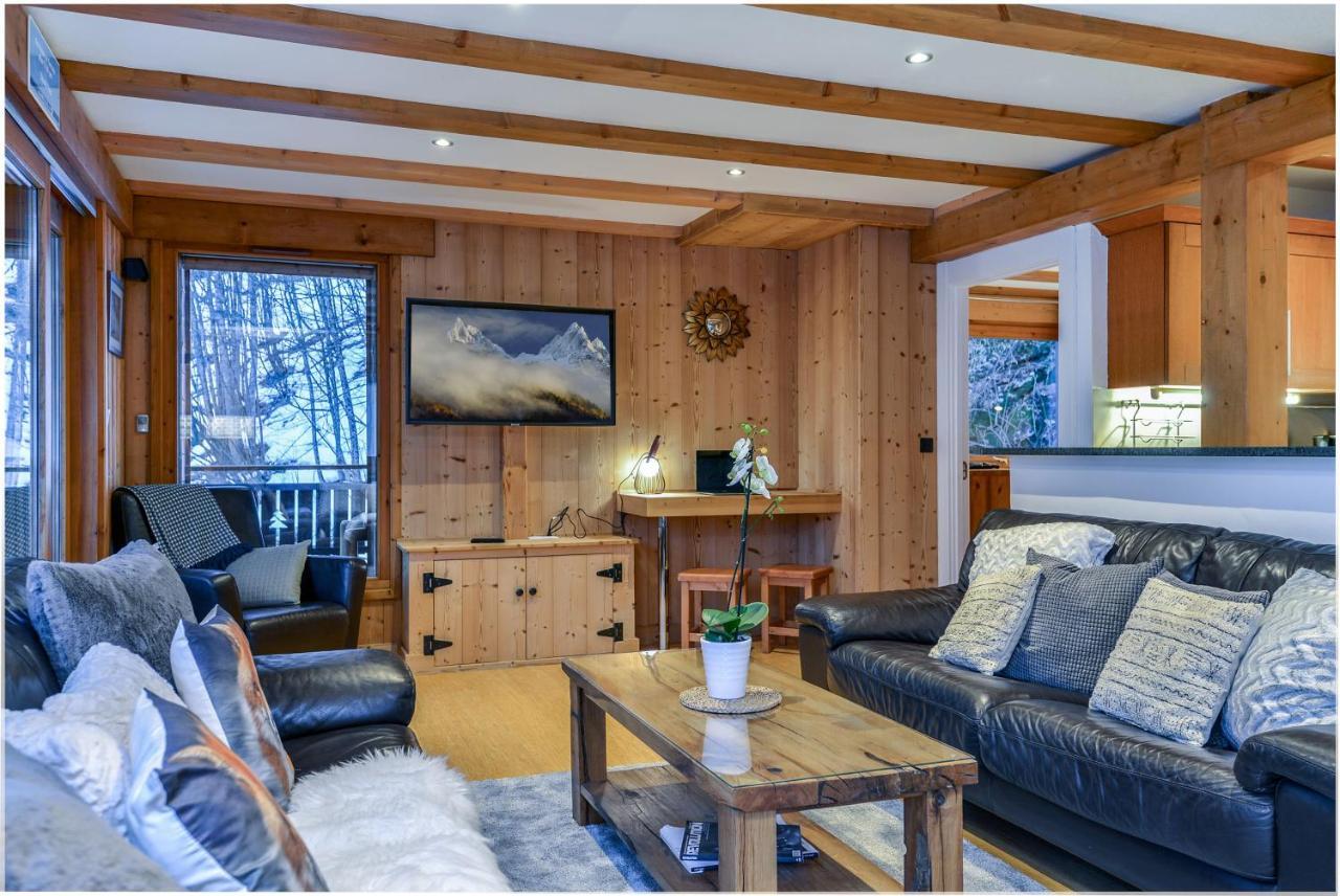 Yeti Lodge Rooms อาร์ฌองติแยร์ ภายนอก รูปภาพ