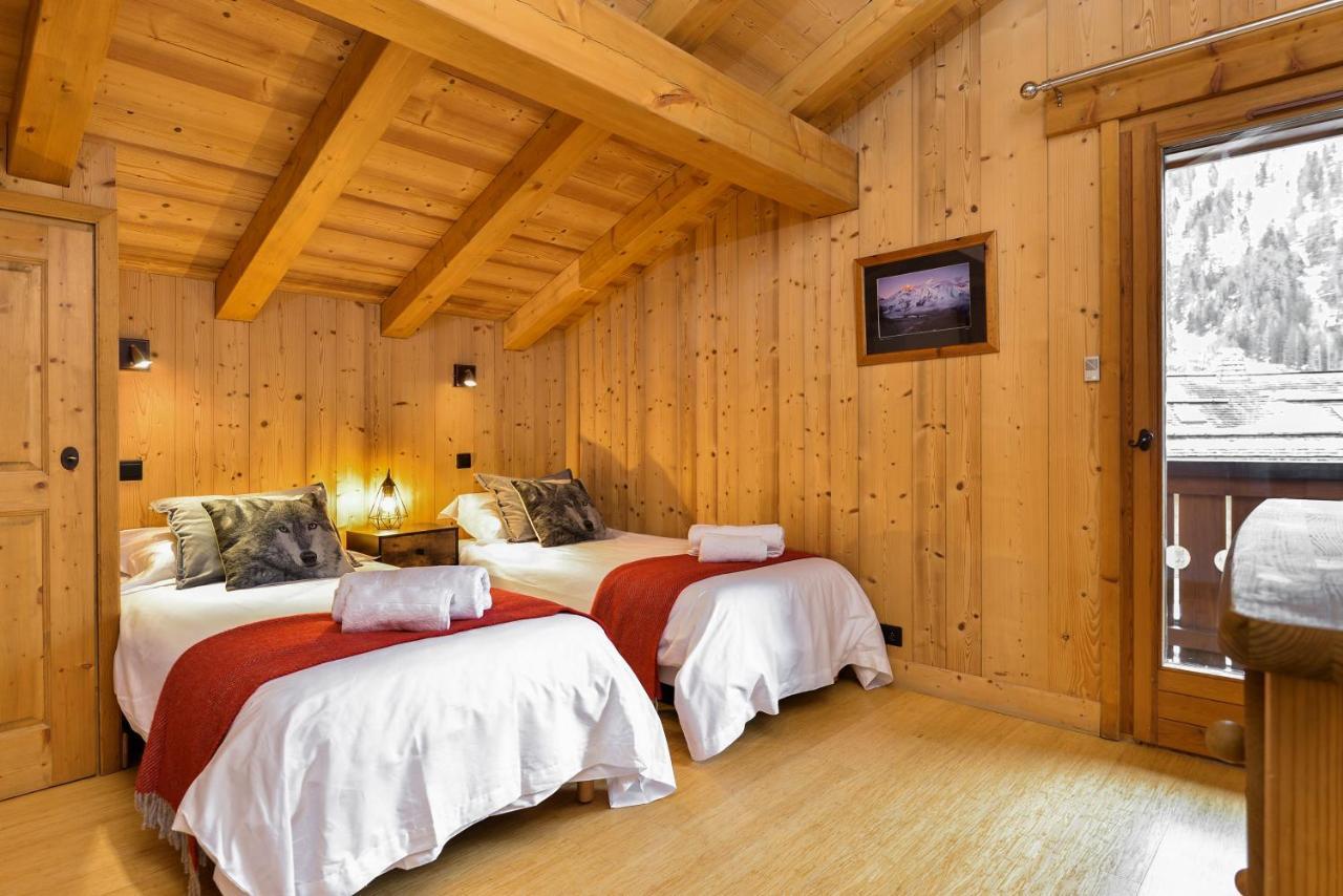 Yeti Lodge Rooms อาร์ฌองติแยร์ ภายนอก รูปภาพ