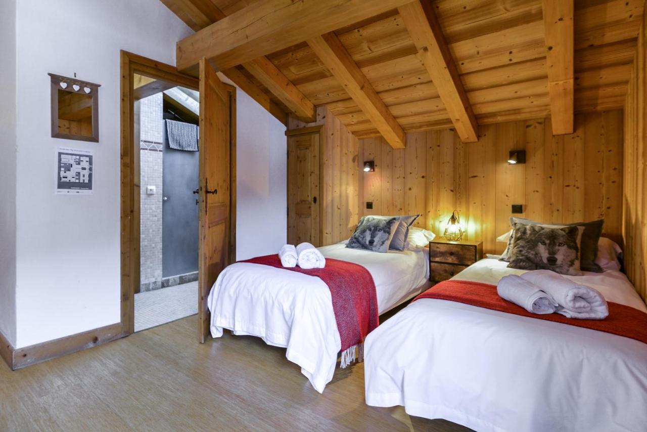 Yeti Lodge Rooms อาร์ฌองติแยร์ ภายนอก รูปภาพ
