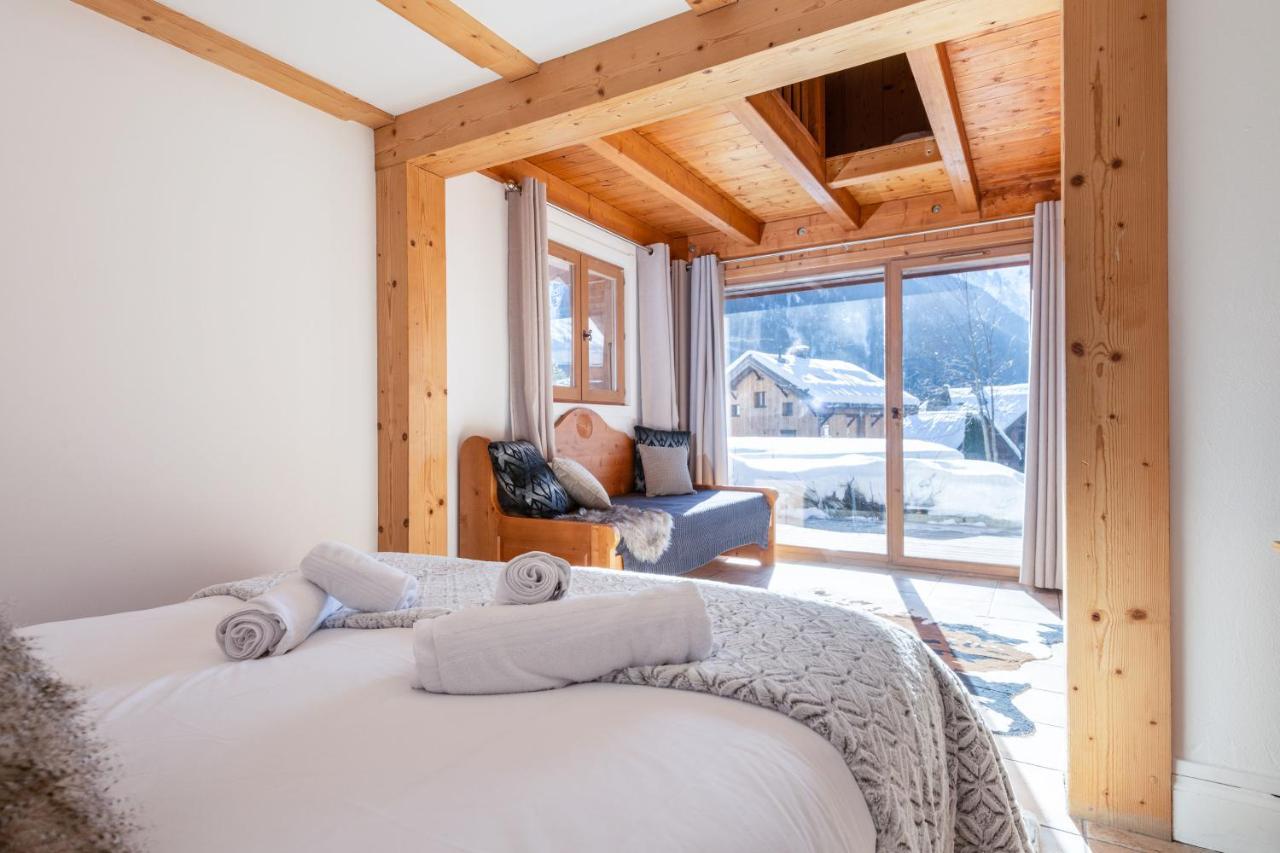 Yeti Lodge Rooms อาร์ฌองติแยร์ ภายนอก รูปภาพ