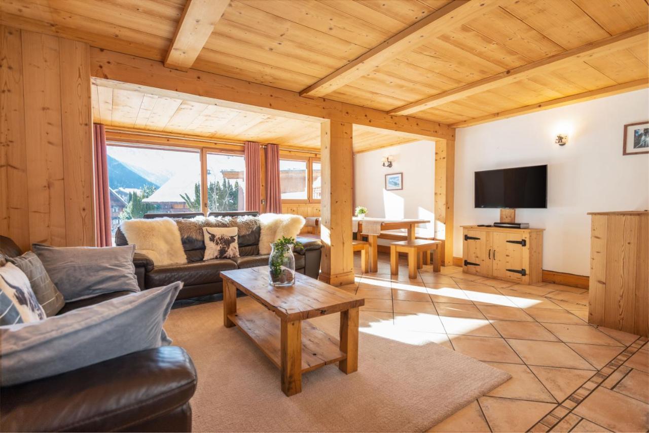Yeti Lodge Rooms อาร์ฌองติแยร์ ภายนอก รูปภาพ