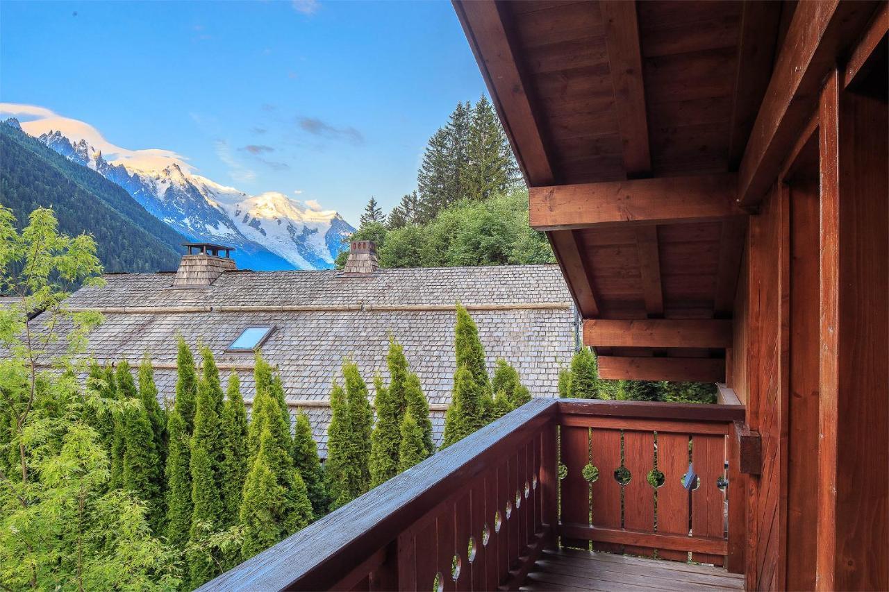 Yeti Lodge Rooms อาร์ฌองติแยร์ ภายนอก รูปภาพ
