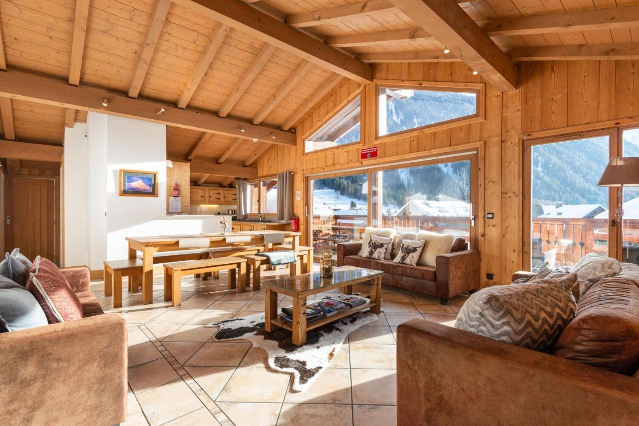 Yeti Lodge Rooms อาร์ฌองติแยร์ ภายนอก รูปภาพ
