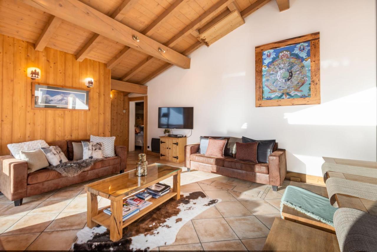 Yeti Lodge Rooms อาร์ฌองติแยร์ ภายนอก รูปภาพ
