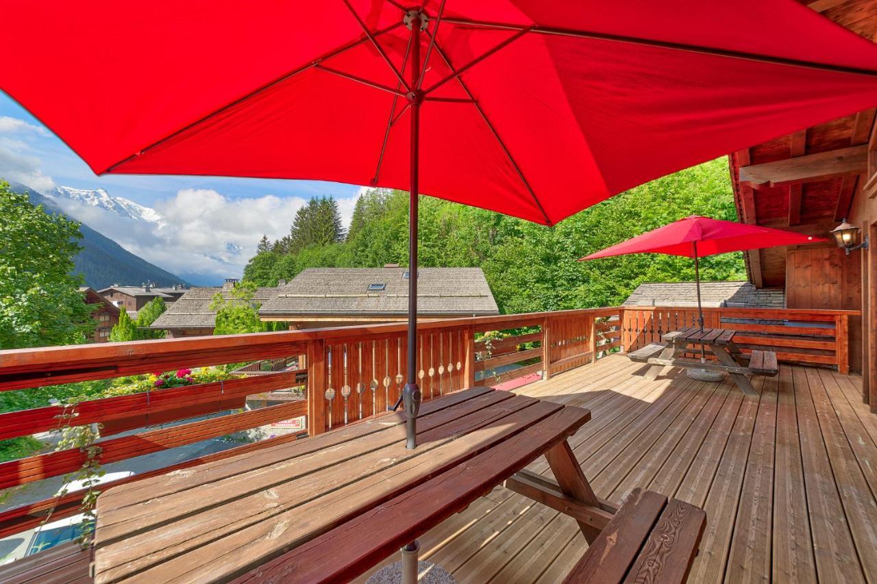 Yeti Lodge Rooms อาร์ฌองติแยร์ ภายนอก รูปภาพ