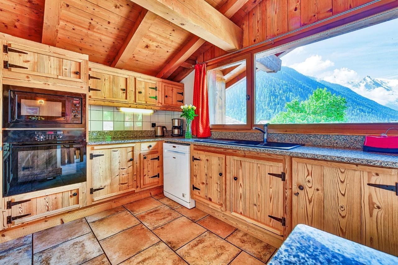 Yeti Lodge Rooms อาร์ฌองติแยร์ ภายนอก รูปภาพ