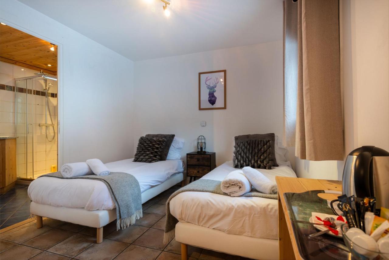 Yeti Lodge Rooms อาร์ฌองติแยร์ ภายนอก รูปภาพ